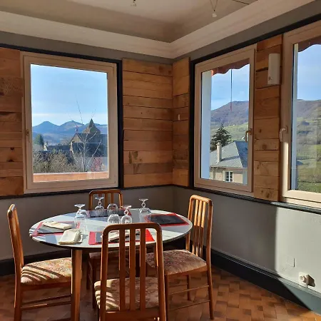 Grand De La Vallee 2*