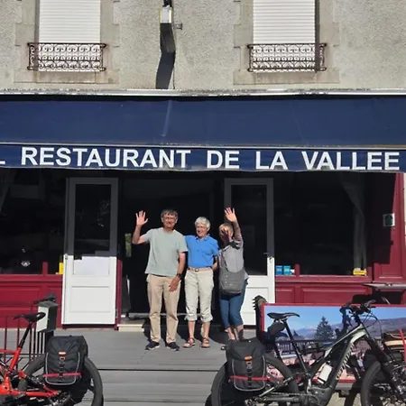 Hotel Grand De La Vallee